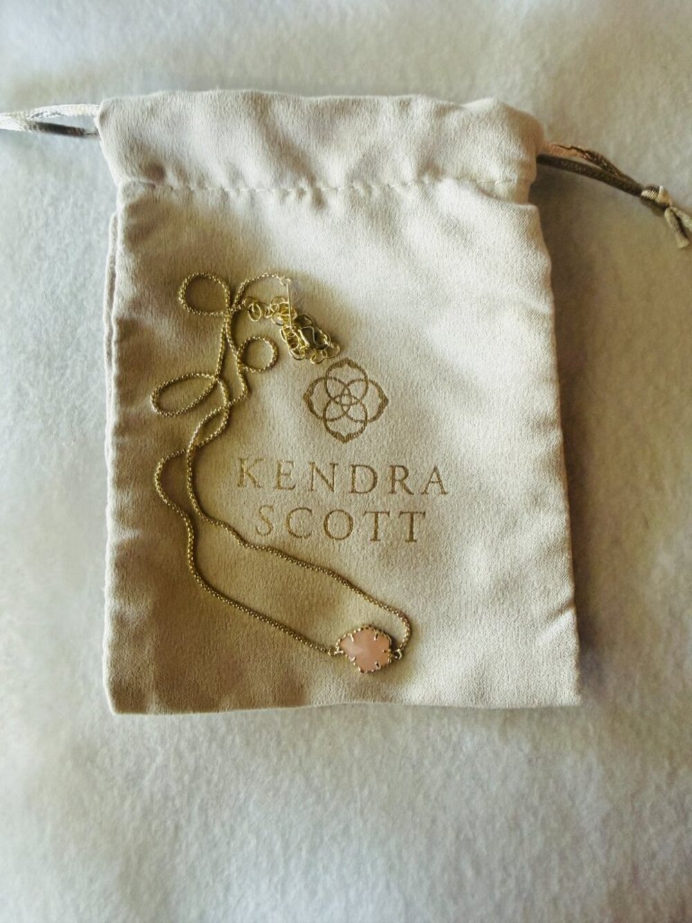 Kendra Scott Tess Pendant Necklace Gold Plated, Soft Blush Pink Stone